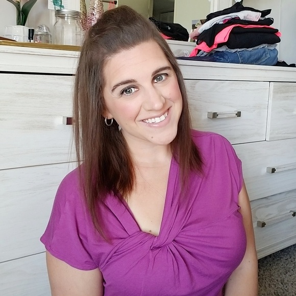 Meet your Posher, Amy - Picture 4 of 6